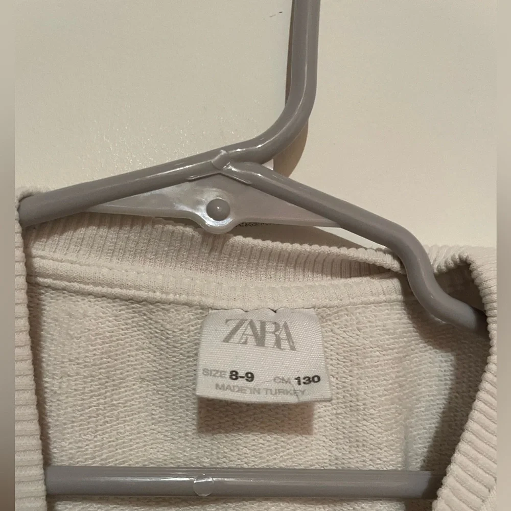 Zara White Sweatshirt‎ SZ 8-9 Pearl Detail Long Sleeve Cottagecore Casual girls